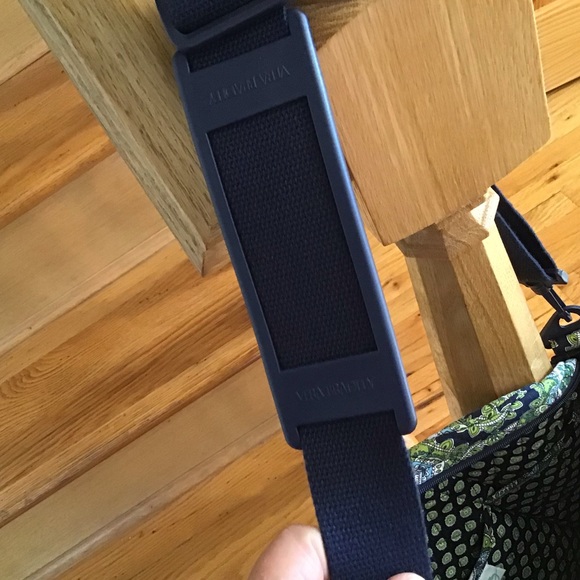 VERA BRADLEY CAMBRIDGE LARGE BAG - Fits A Laptop! - Picture 5 of 5